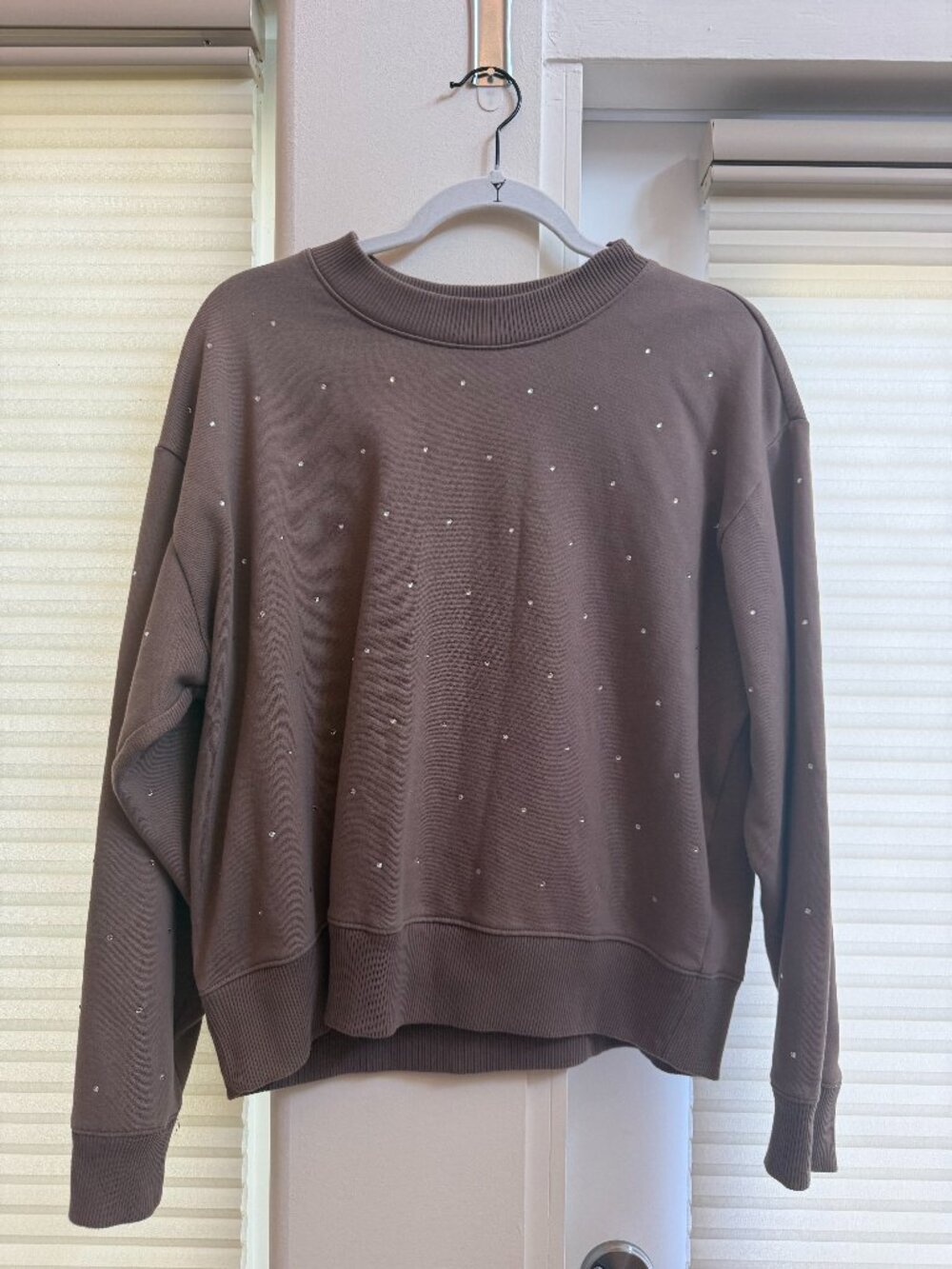 Mauve Studded Rhinestone Crewneck Sweatshirt – Size Medium